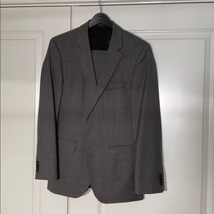 Hugo Boss 2 piece suit